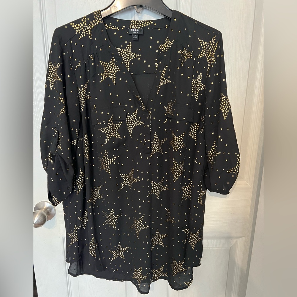 Torrid black and gold Harper tunic